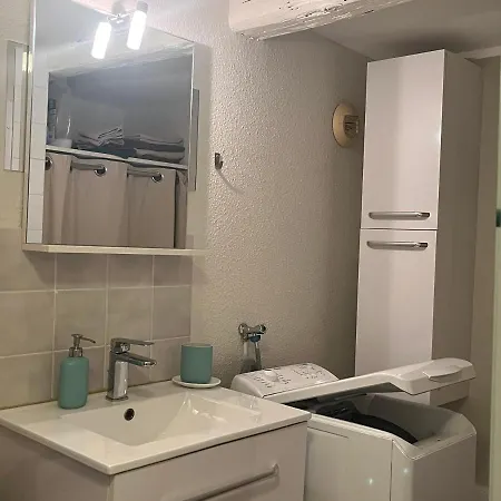 Marche Pop Stan Apartment